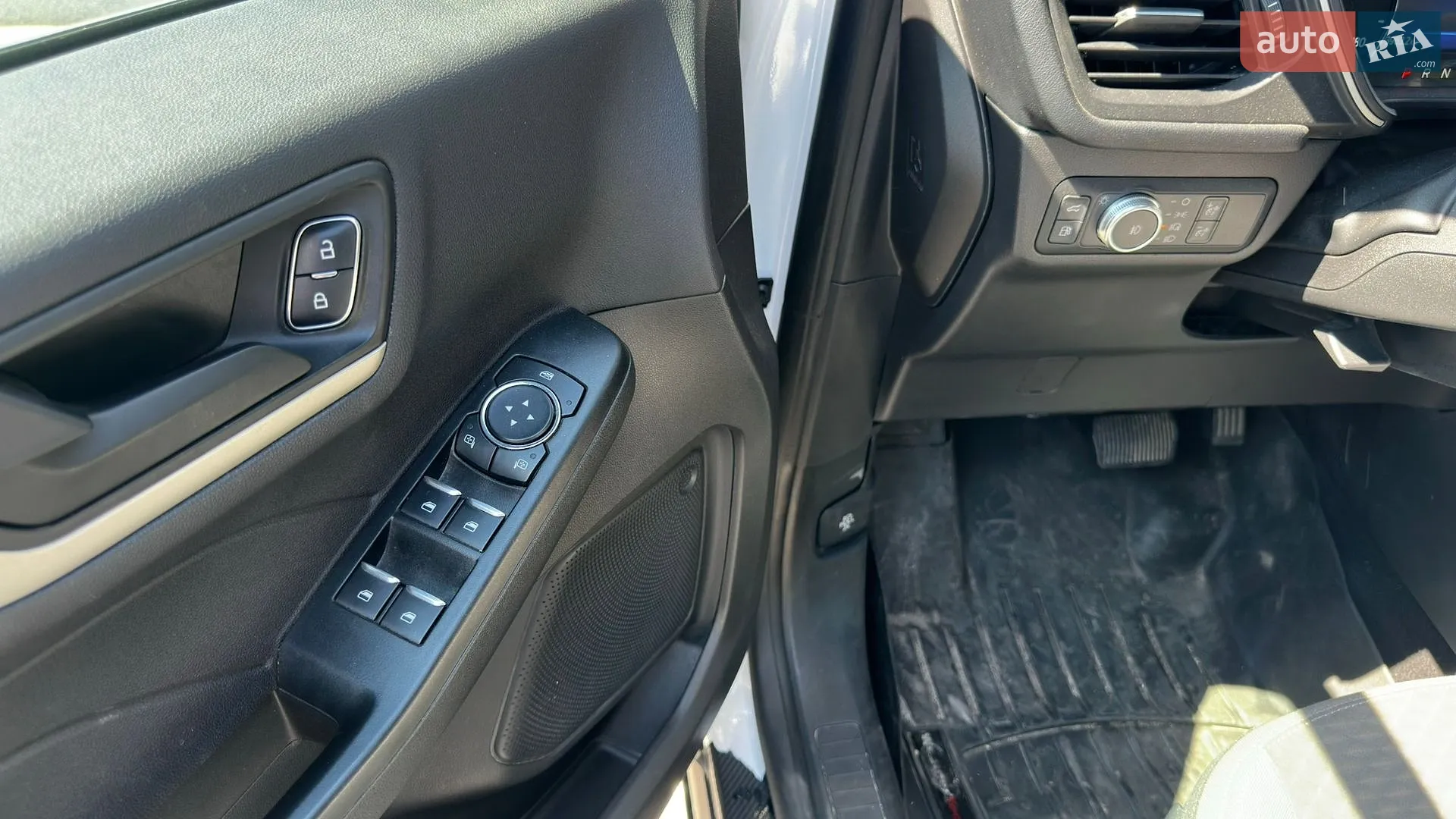 2022 Ford Escape - мініатюра 3