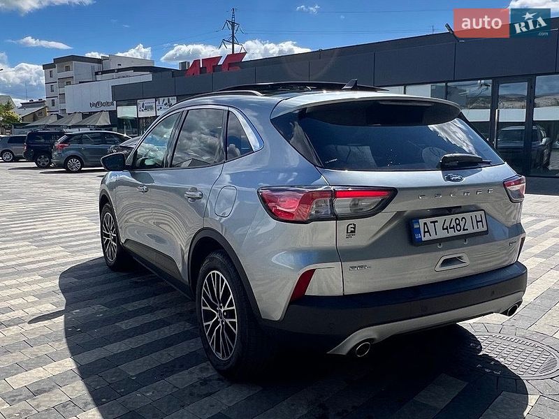Позашляховик / Кросовер Ford Escape 2021 в Ужгороді