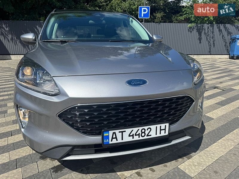 Позашляховик / Кросовер Ford Escape 2021 в Ужгороді