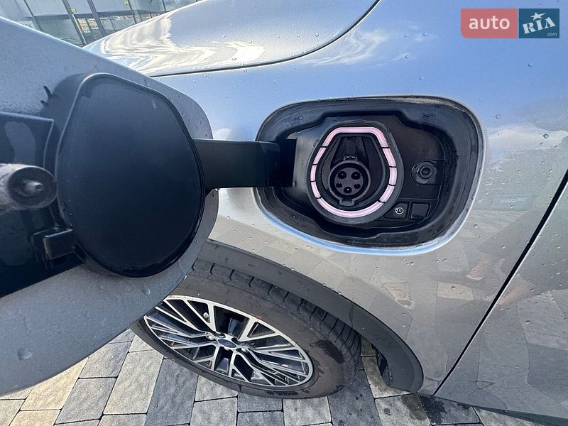 Позашляховик / Кросовер Ford Escape 2021 в Ужгороді