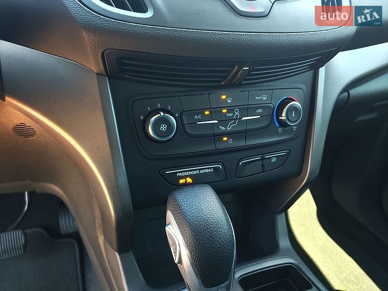 Позашляховик / Кросовер Ford Escape 2016 в Рівному