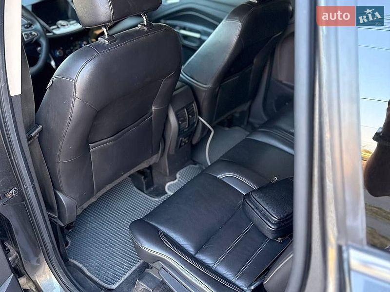 Внедорожник / Кроссовер Ford Escape 2017 в Долинской