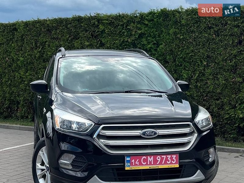 Внедорожник / Кроссовер Ford Escape 2018 в Львове