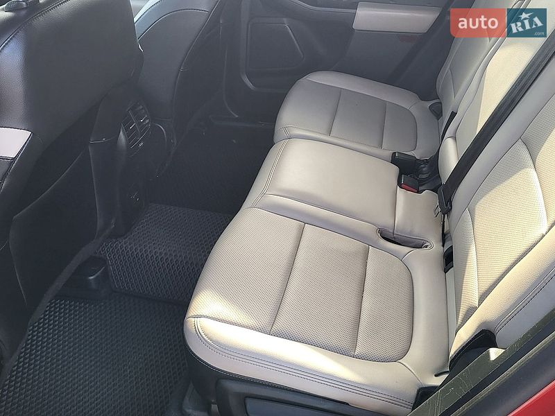 Внедорожник / Кроссовер Ford Escape 2019 в Полтаве