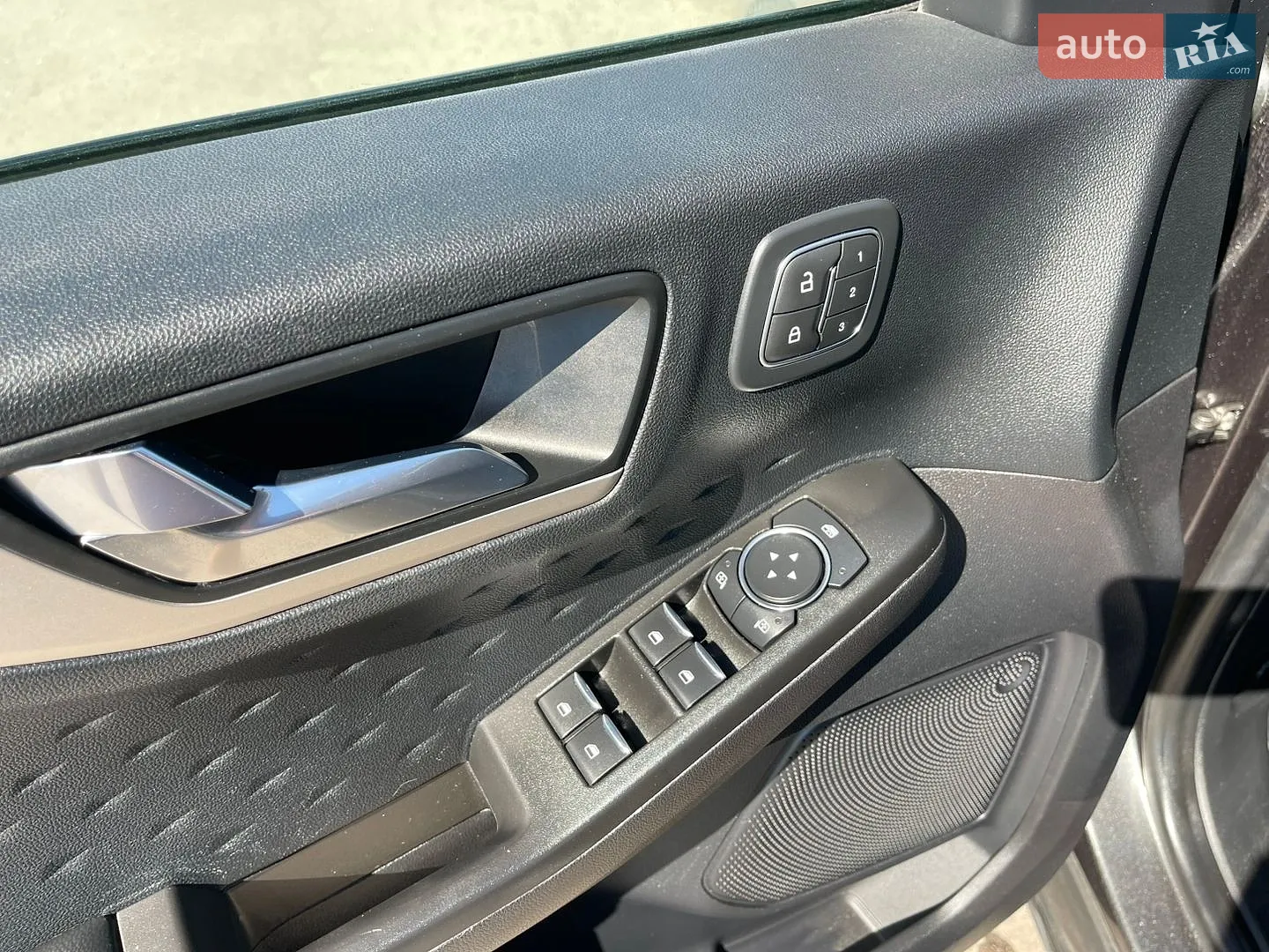 2019 Ford Escape - мініатюра 16
