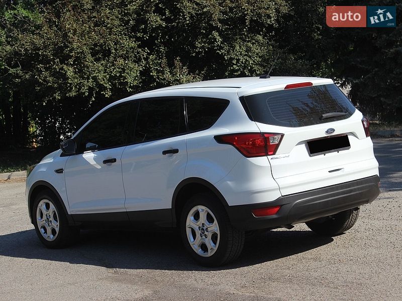 Внедорожник / Кроссовер Ford Escape 2019 в Днепре