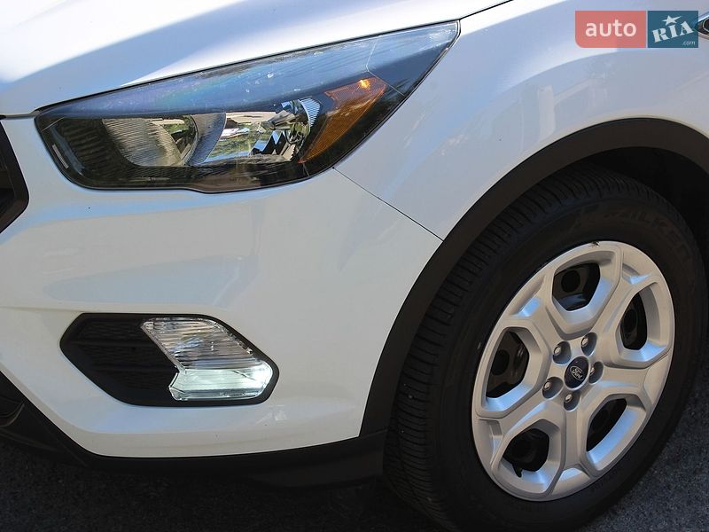 Внедорожник / Кроссовер Ford Escape 2019 в Днепре