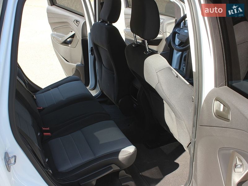 Внедорожник / Кроссовер Ford Escape 2019 в Днепре