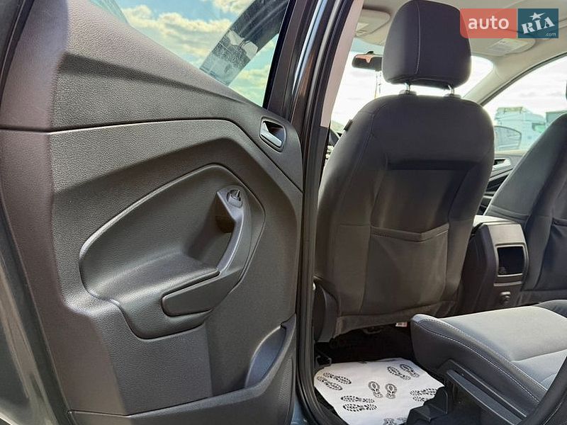 Позашляховик / Кросовер Ford Escape 2015 в Оржеві