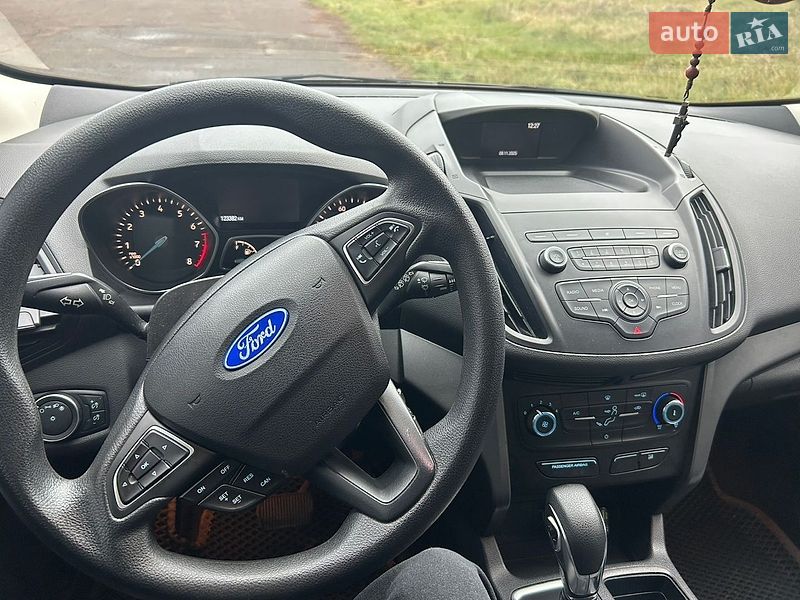 Позашляховик / Кросовер Ford Escape 2019 в Ямполі фото 5 Позашляховик / Кросовер Ford Escape 2019 в Ямполі