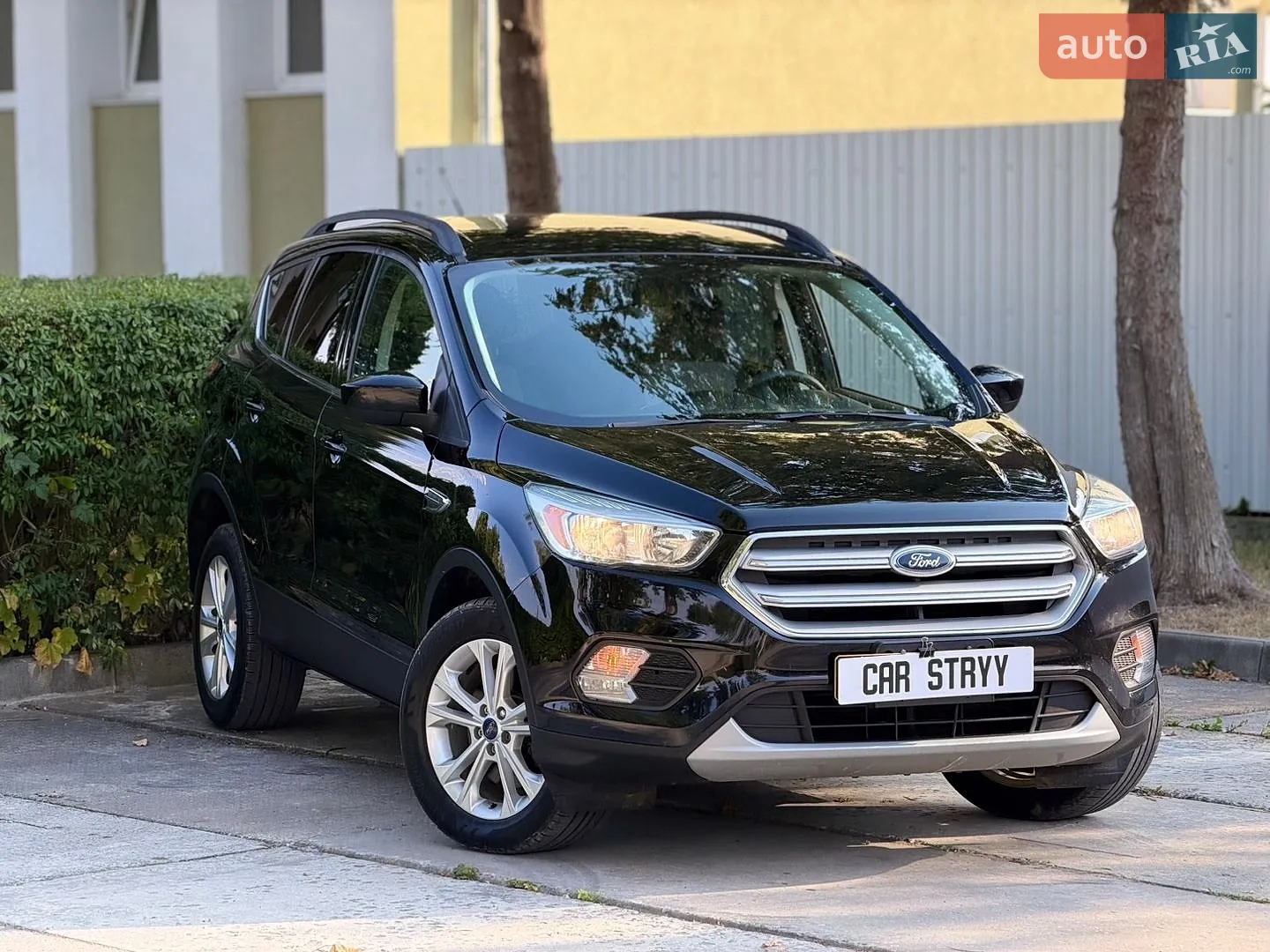 2017 Ford Escape - мініатюра 2