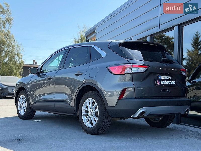 Позашляховик / Кросовер Ford Escape 2021 в Рівному