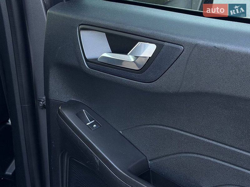 Позашляховик / Кросовер Ford Escape 2021 в Рівному