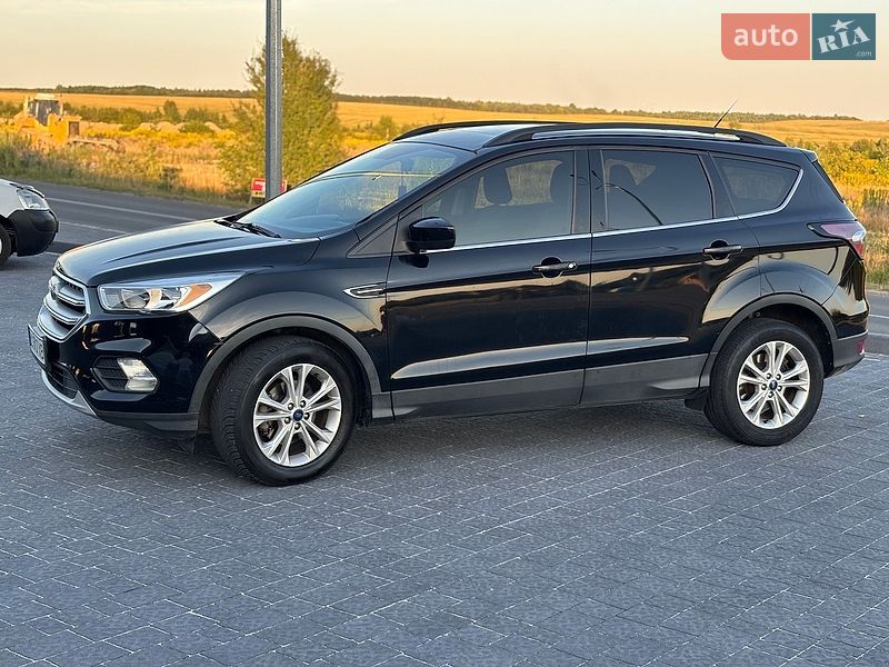Позашляховик / Кросовер Ford Escape 2018 в Львові