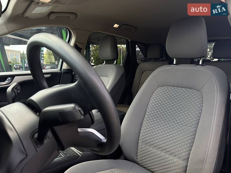 Внедорожник / Кроссовер Ford Escape 2020 в Одессе