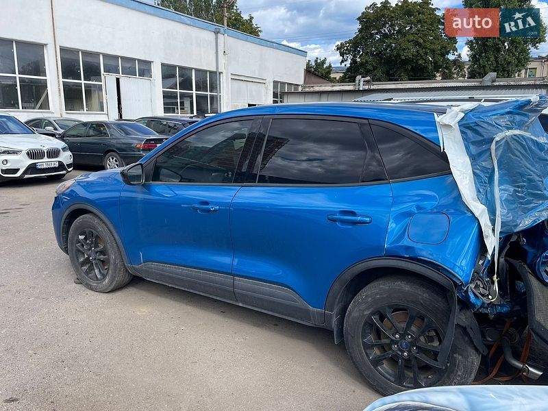 Внедорожник / Кроссовер Ford Escape 2020 в Одессе