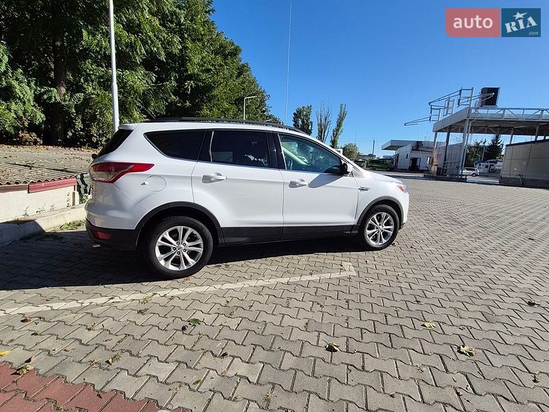 Позашляховик / Кросовер Ford Escape 2015 в Вінниці