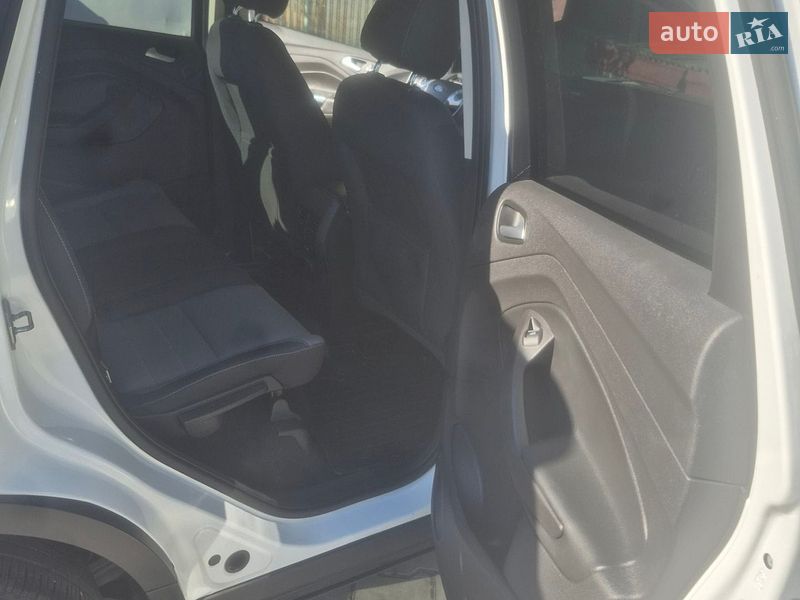 Позашляховик / Кросовер Ford Escape 2015 в Вінниці