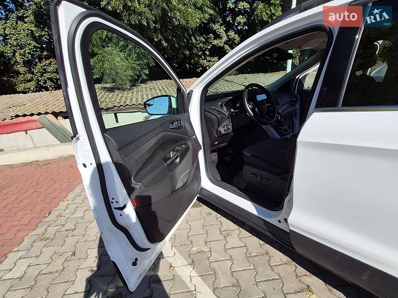 Позашляховик / Кросовер Ford Escape 2015 в Вінниці