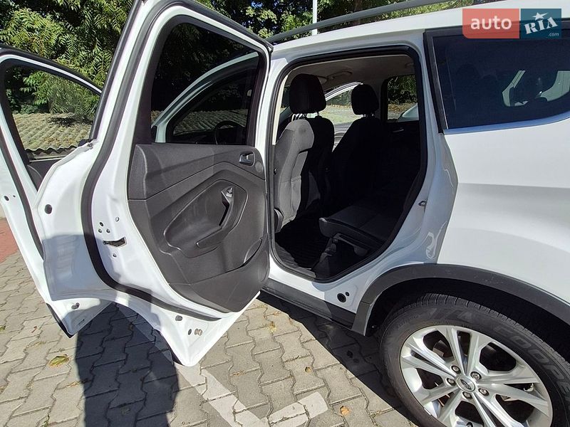 Позашляховик / Кросовер Ford Escape 2015 в Вінниці