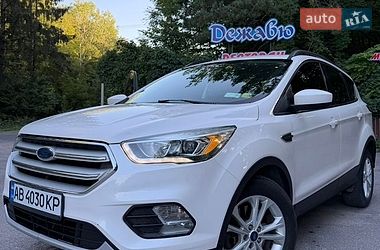 Внедорожник / Кроссовер Ford Escape 2017 в Виннице