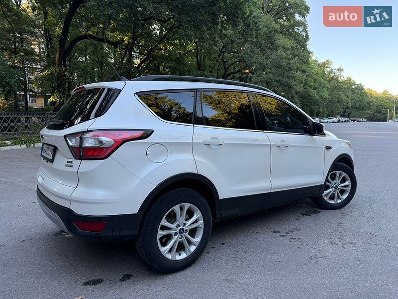 Внедорожник / Кроссовер Ford Escape 2017 в Виннице