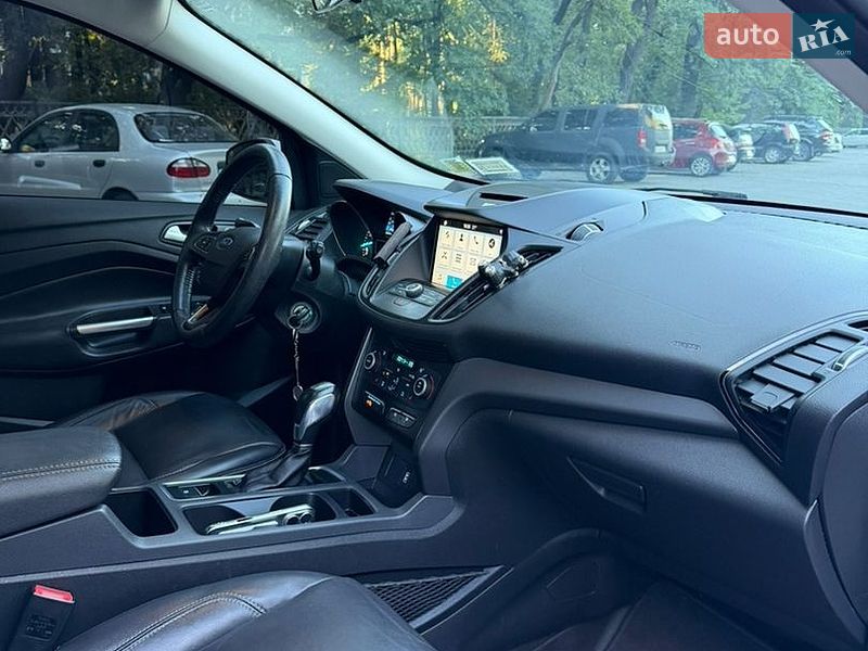 Внедорожник / Кроссовер Ford Escape 2017 в Виннице