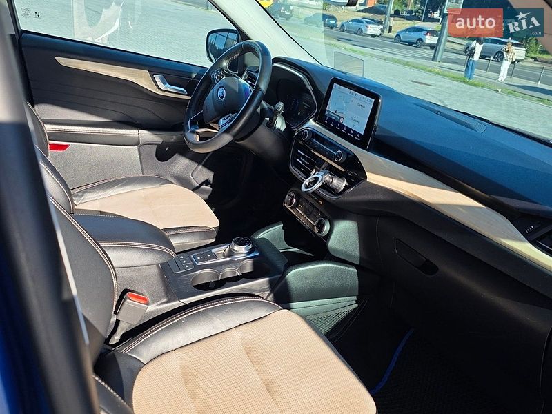 Позашляховик / Кросовер Ford Escape 2022 в Дніпрі