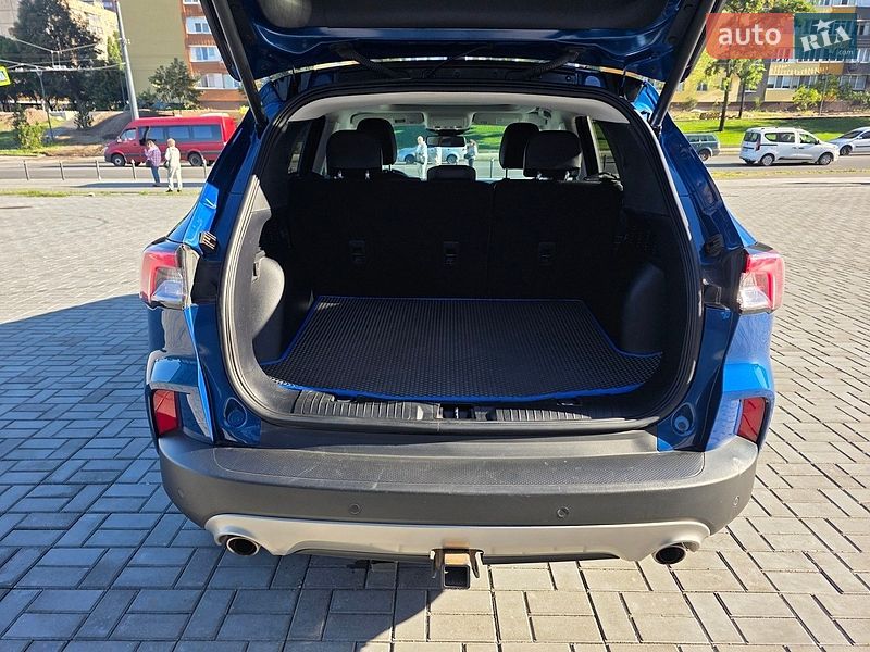 Позашляховик / Кросовер Ford Escape 2022 в Дніпрі