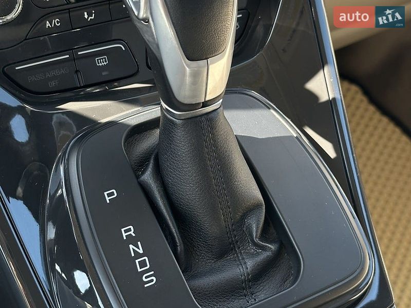 Внедорожник / Кроссовер Ford Escape 2013 в Белогородке