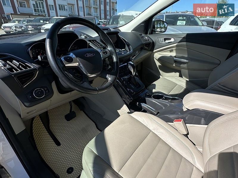 Внедорожник / Кроссовер Ford Escape 2013 в Белогородке
