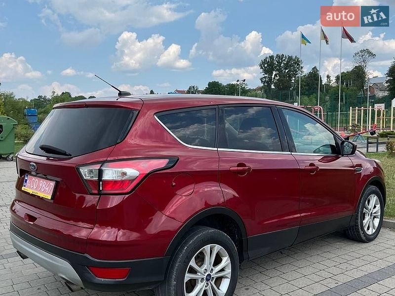 Позашляховик / Кросовер Ford Escape 2017 в Львові