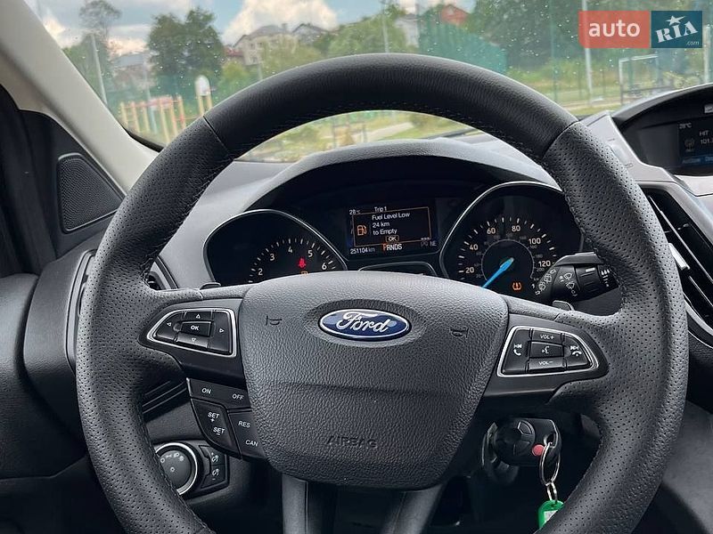 Позашляховик / Кросовер Ford Escape 2017 в Львові