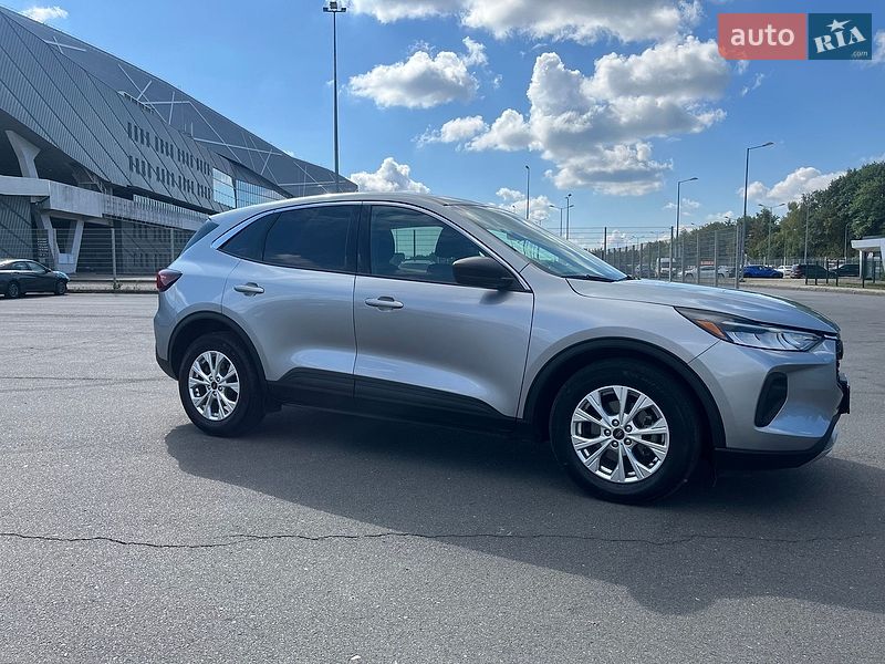Внедорожник / Кроссовер Ford Escape 2023 в Львове