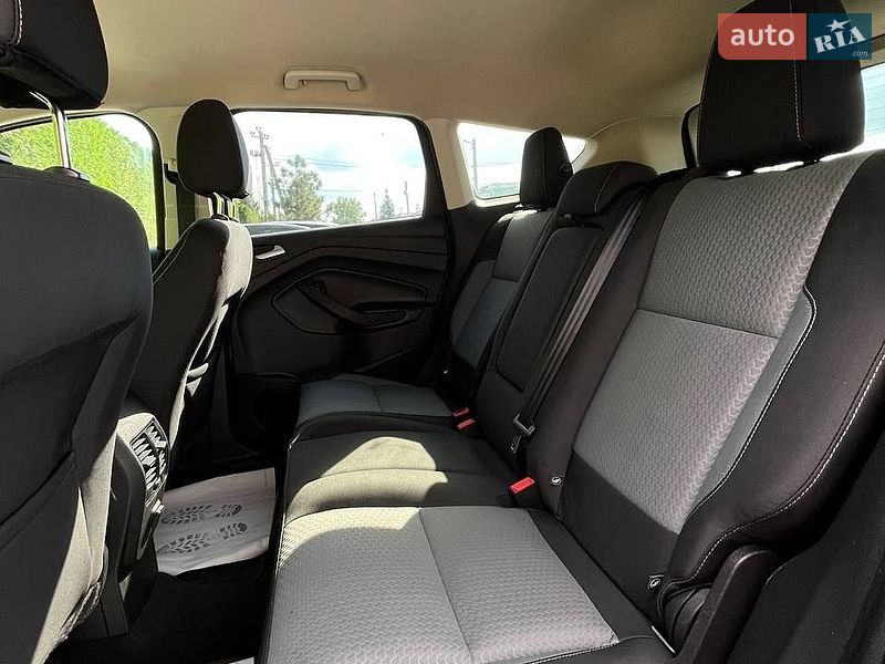 Внедорожник / Кроссовер Ford Escape 2017 в Львове