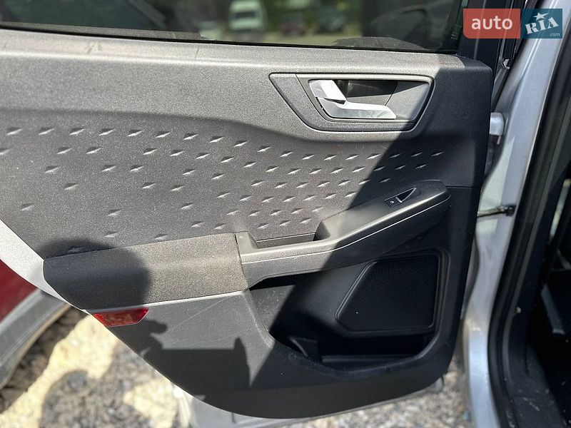 Позашляховик / Кросовер Ford Escape 2020 в Львові