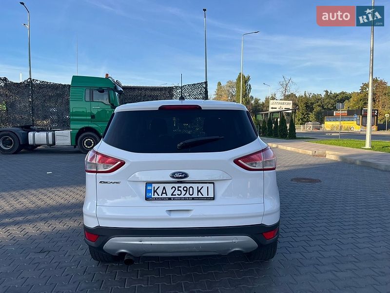 Позашляховик / Кросовер Ford Escape 2015 в Ірпені