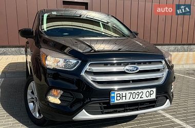 Внедорожник / Кроссовер Ford Escape 2016 в Черкассах