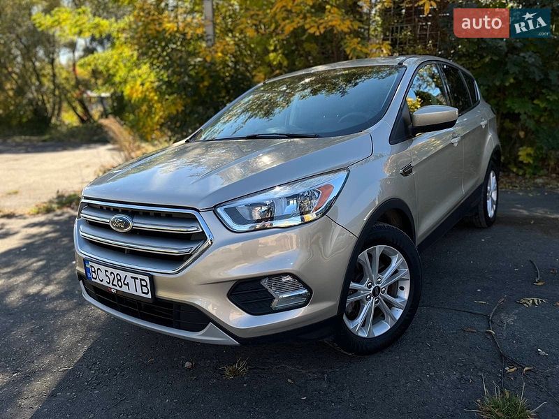Внедорожник / Кроссовер Ford Escape 2017 в Дрогобыче