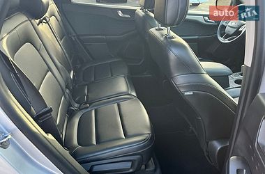 Позашляховик / Кросовер Ford Escape 2019 в Василькові