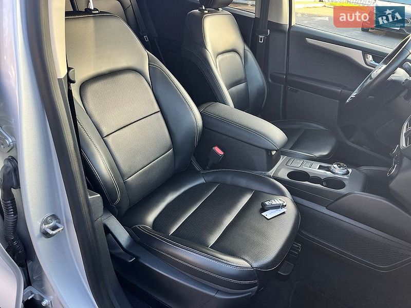 Позашляховик / Кросовер Ford Escape 2019 в Василькові