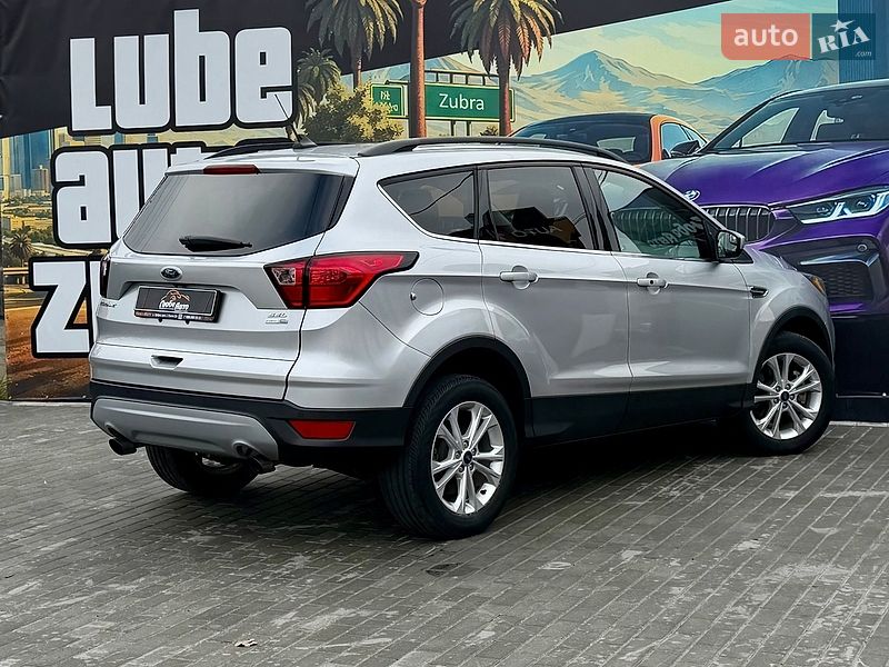 Внедорожник / Кроссовер Ford Escape 2018 в Львове