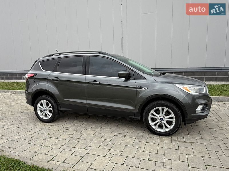 Позашляховик / Кросовер Ford Escape 2018 в Рівному