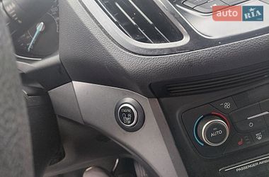 Внедорожник / Кроссовер Ford Escape 2019 в Днепре