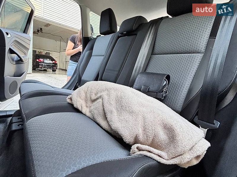 Внедорожник / Кроссовер Ford Escape 2017 в Николаеве