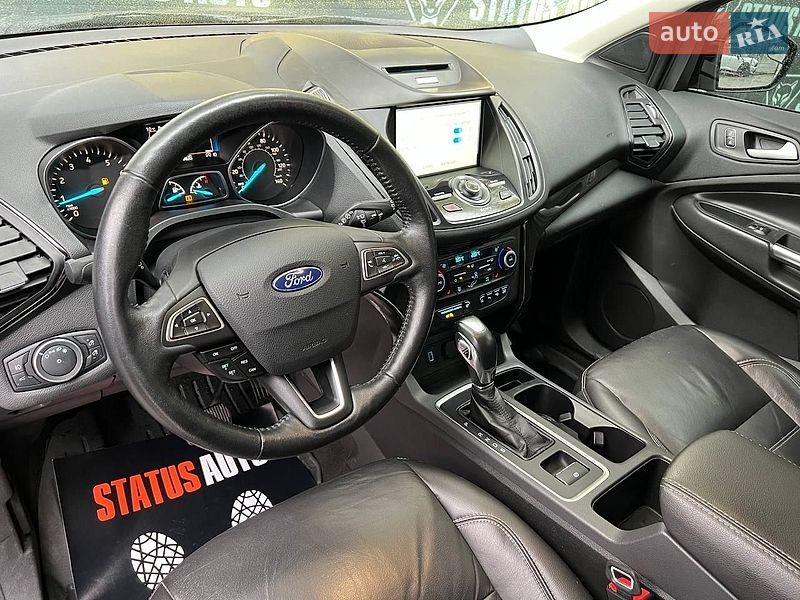 Внедорожник / Кроссовер Ford Escape 2017 в Хмельницком
