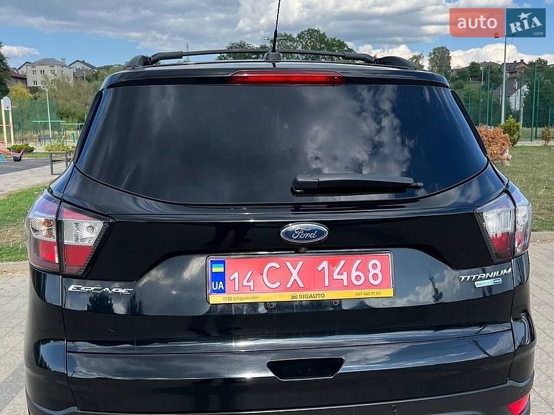 Позашляховик / Кросовер Ford Escape 2017 в Львові