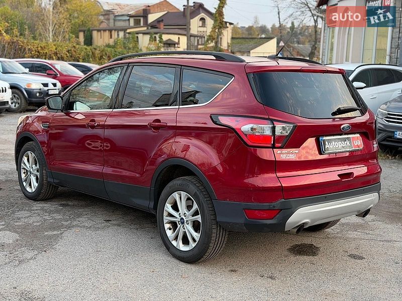 Внедорожник / Кроссовер Ford Escape 2017 в Виннице