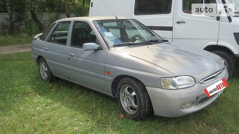 Седан Ford Escort Express 1998 в Ровно