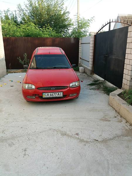 Грузопассажирский фургон Ford Escort Express 1997 в Черкассах